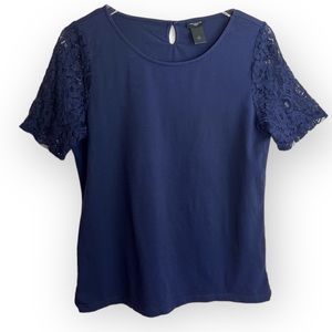 ANN TAYLOR Lace Sleeve Top Petite LP✨